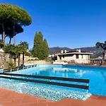 Apartman The Dolphin - Big With View In With Pool Rapallo